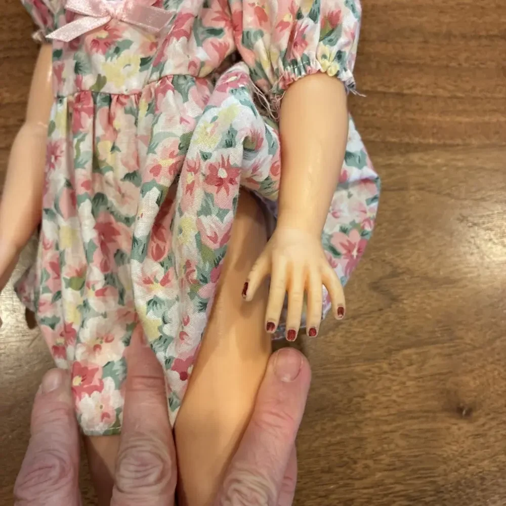 Vintage Miss Revlon Ideal Doll with‎ floral dress